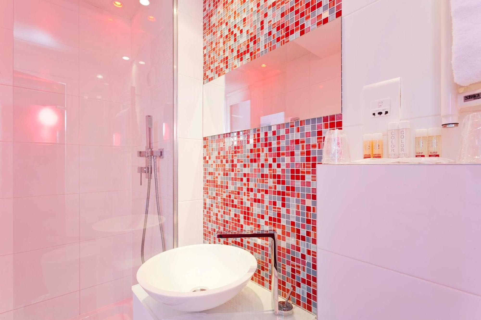 Hotel Color Design 3*